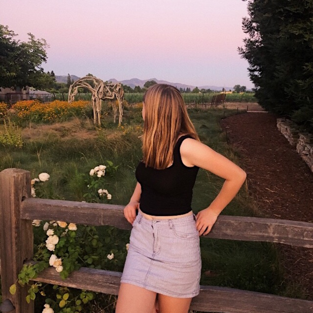 Meet your Posher, Laura